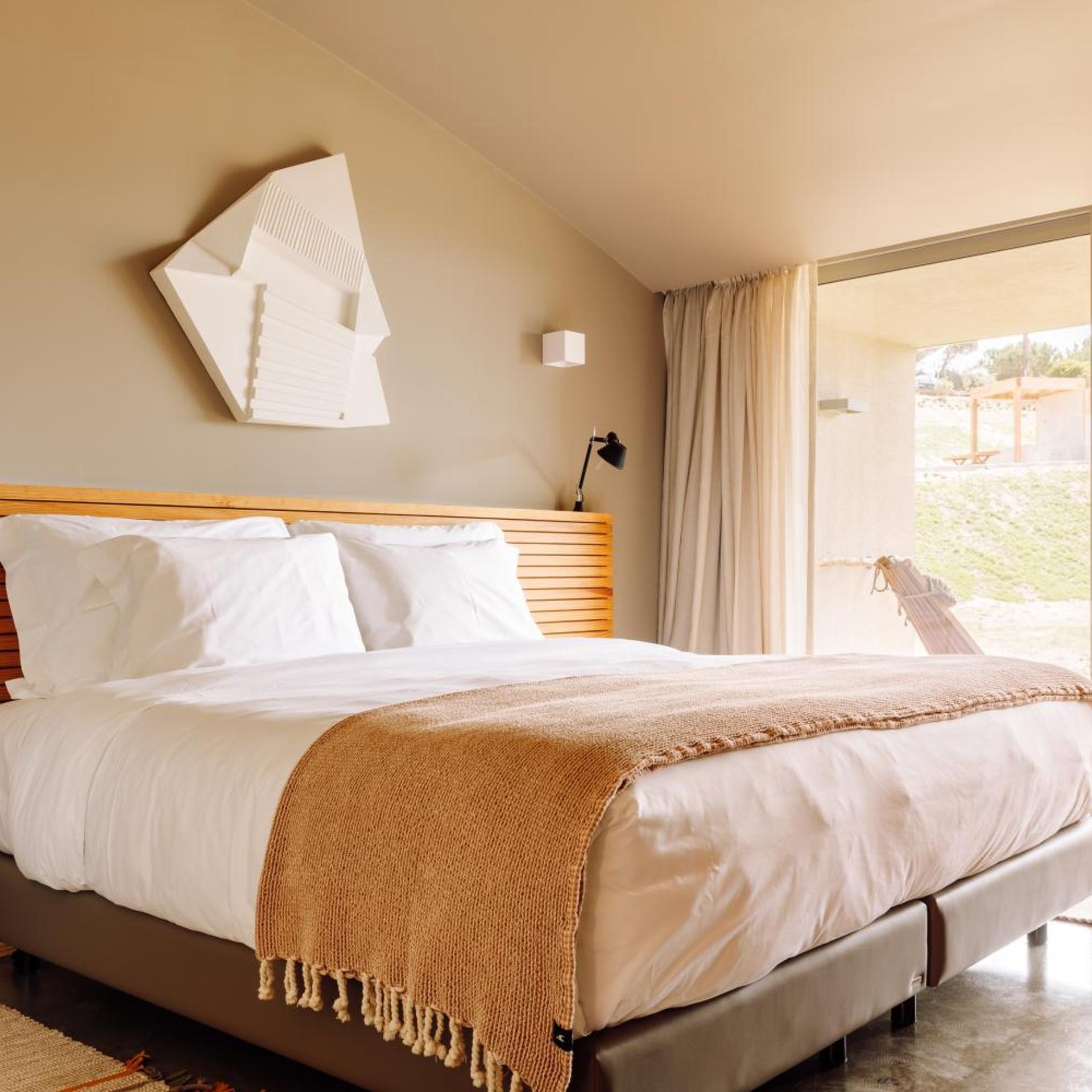Room, Double or Twin Bed