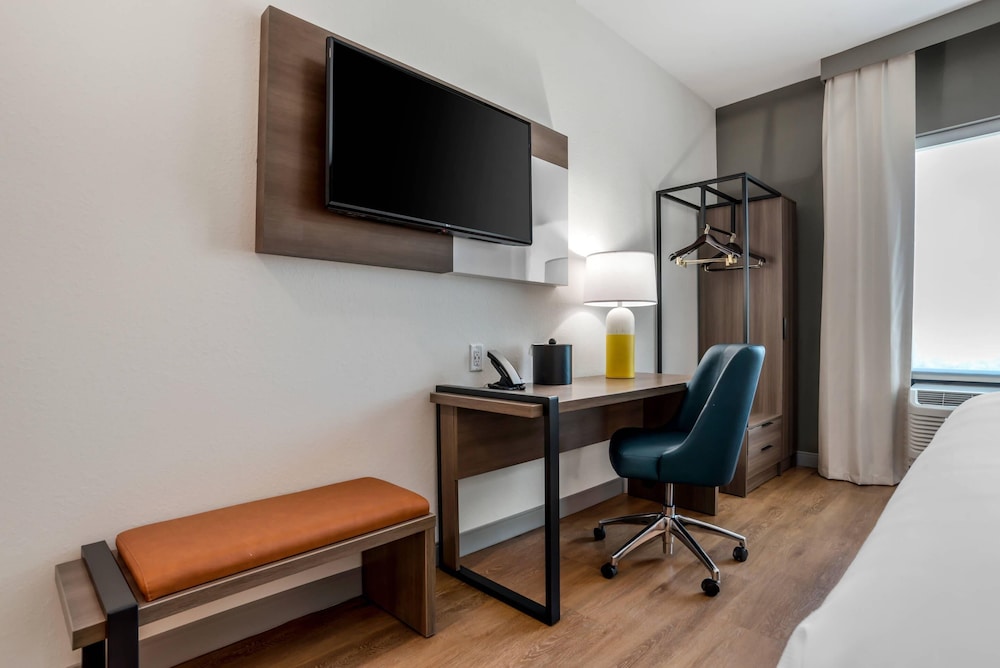Comfort Inn & Suites Panama City Beach - Pier Park Area 51/61