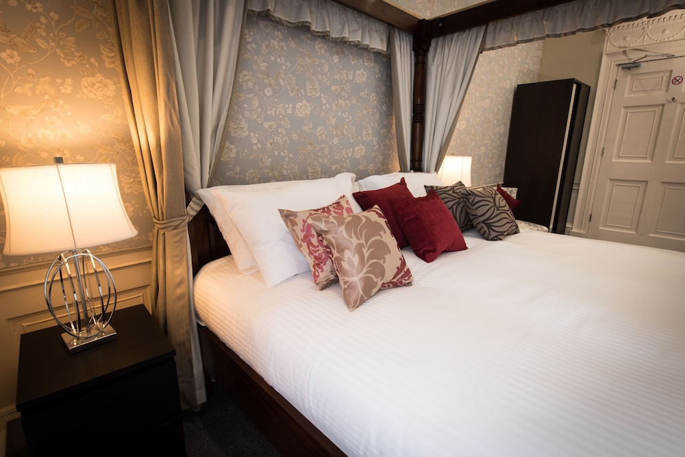 Royal Princes Suites 17/37