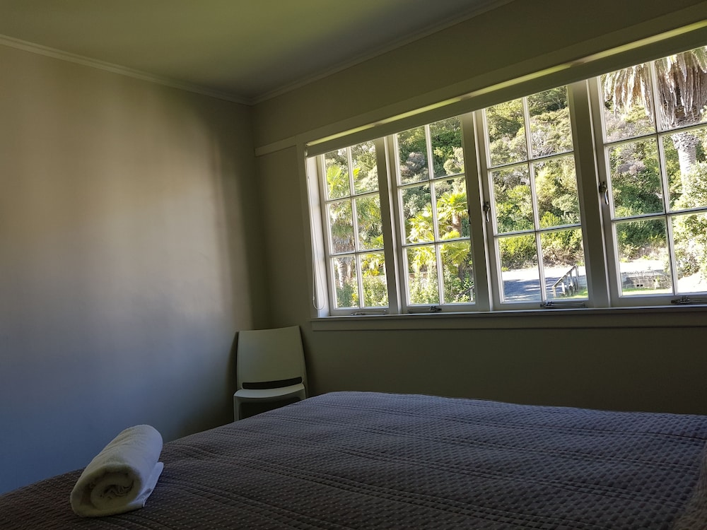 Averill Court Motel 22/63