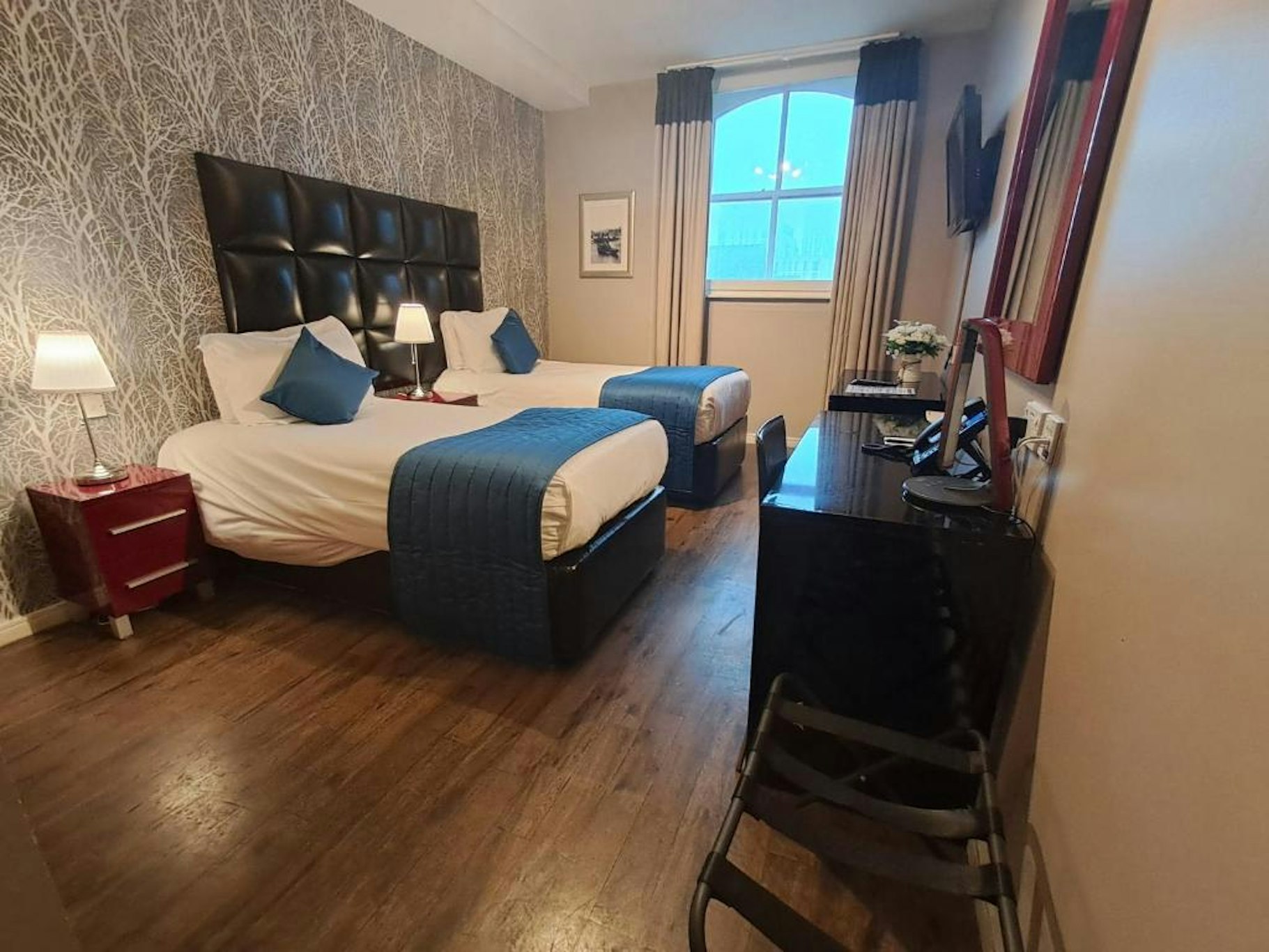 The Royal Hotel Cardiff 16/34