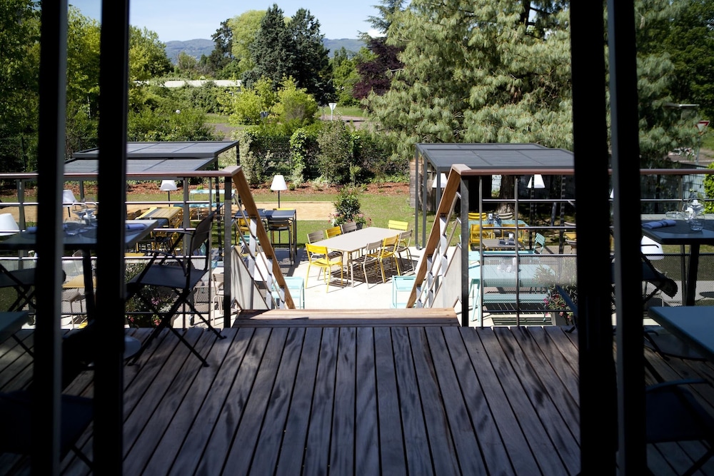 MERCURE LYON CHARBONNIERES 43/50