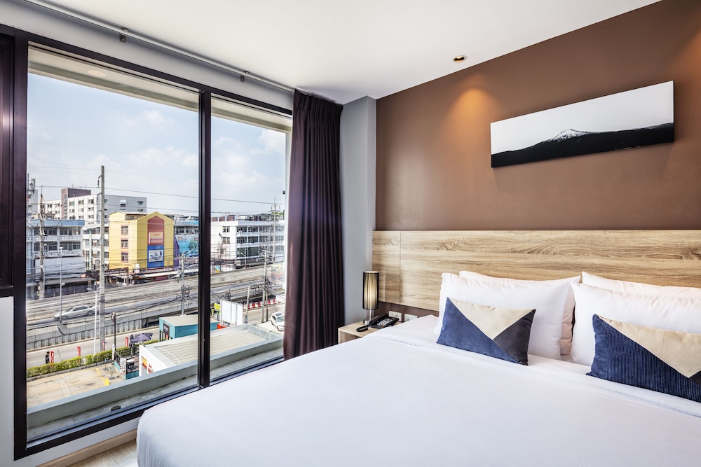 Narra Hotel 12/40