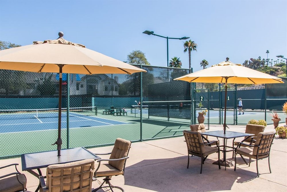 Winners Circle Resort 47/51