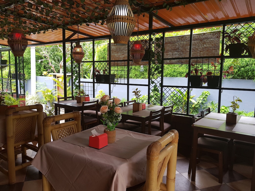 Nipah Pool Villas & Restaurant 25/50