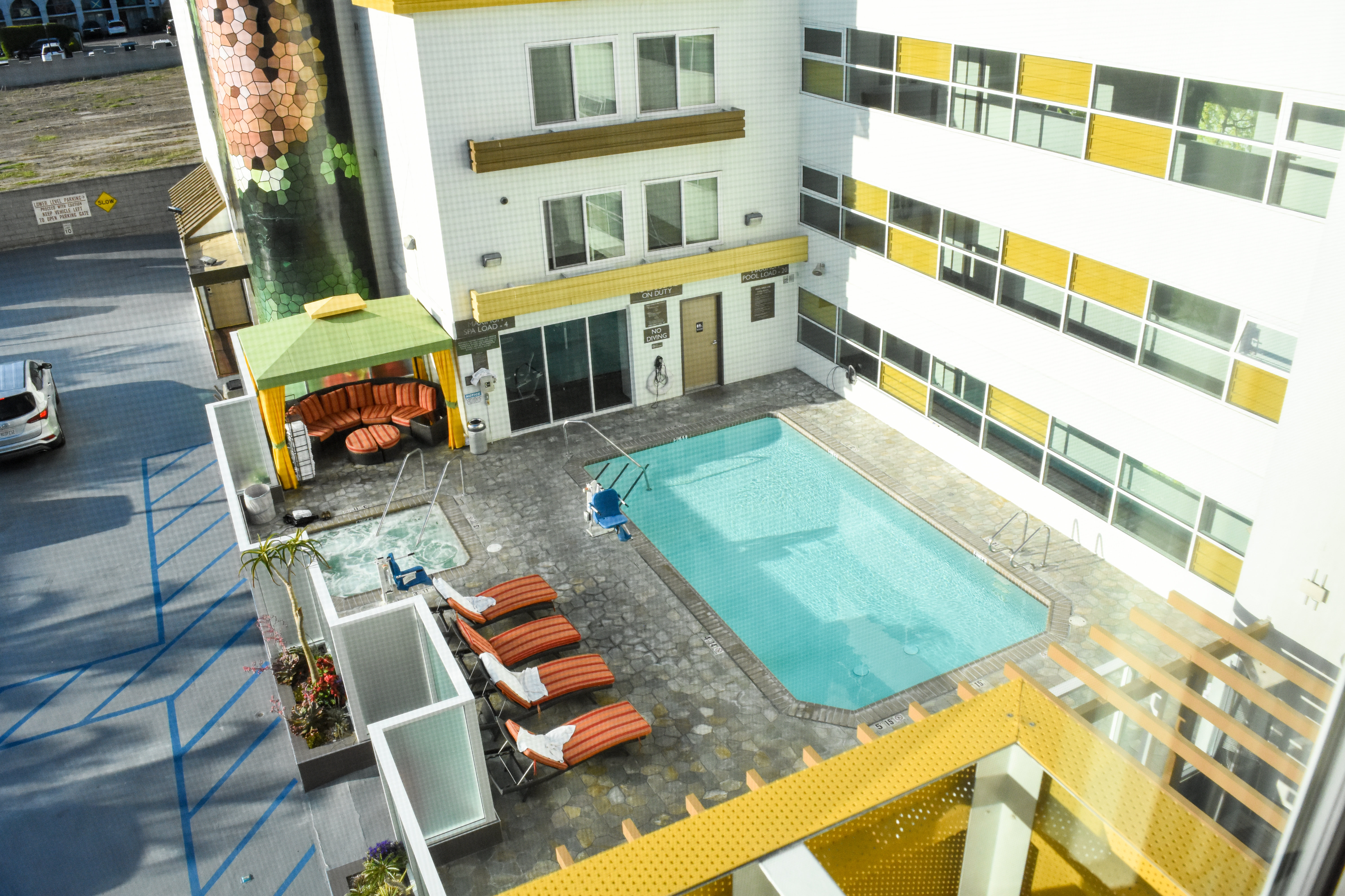 Hotel Indigo Anaheim, an IHG Hotel 35/65