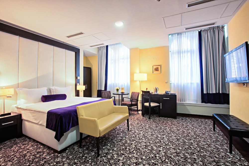 CENTRAL HOTEL SARAJEVO 12/50