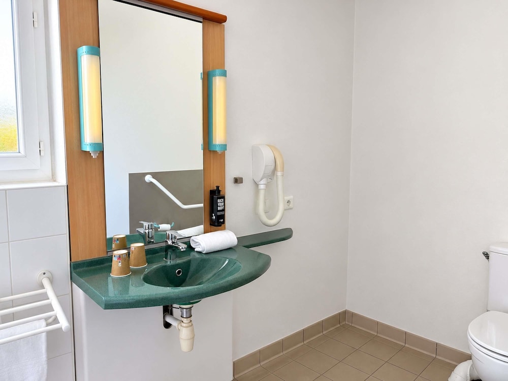 Ibis Lyon Sud Saint Rambert 39/42