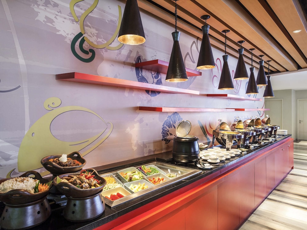IBIS YOGYAKARTA ADI SUCIPTO 24/54