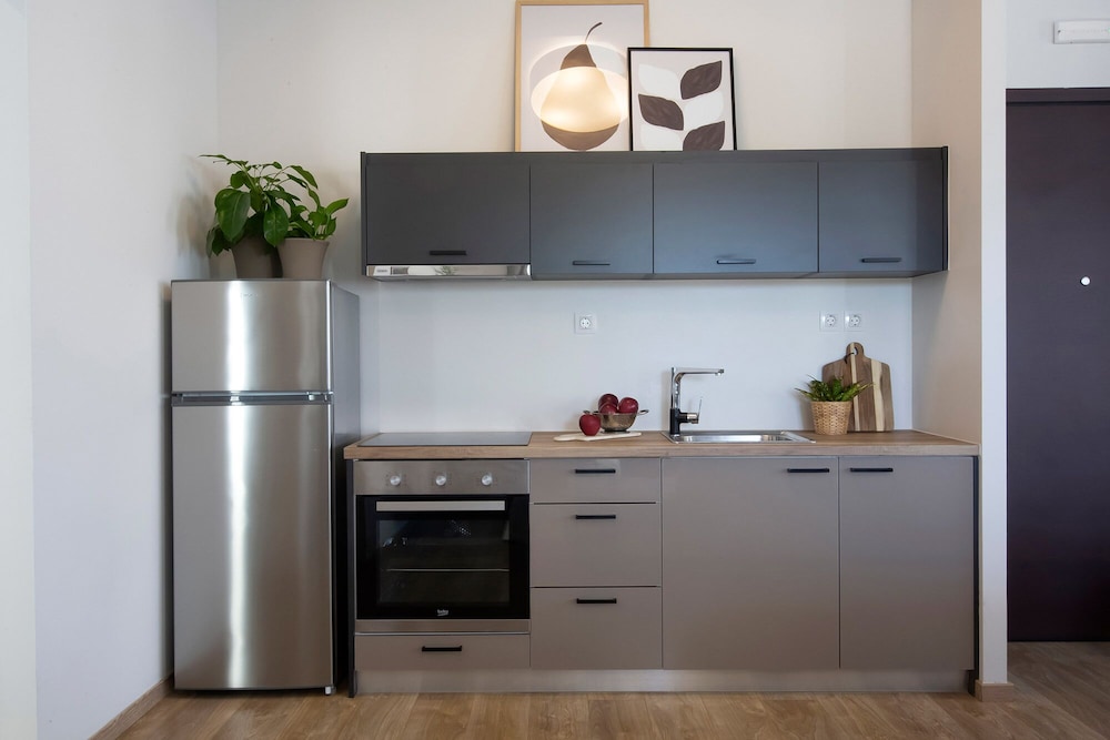 Thisean Modern Suites 10/50