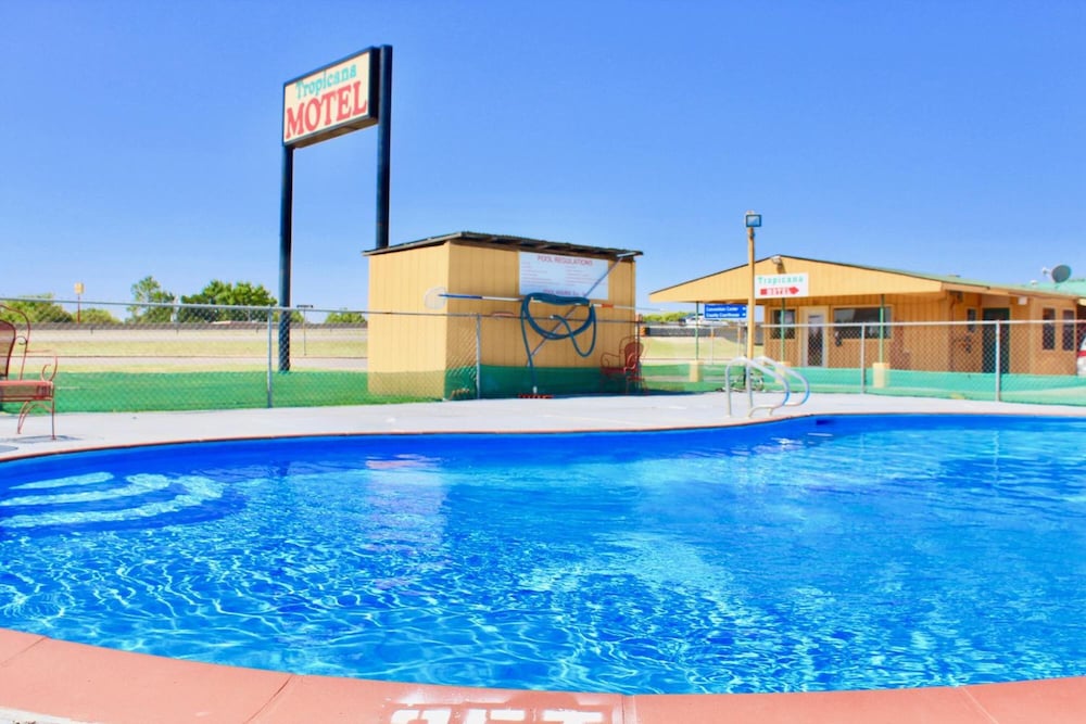 Tropicana Motel 4/28