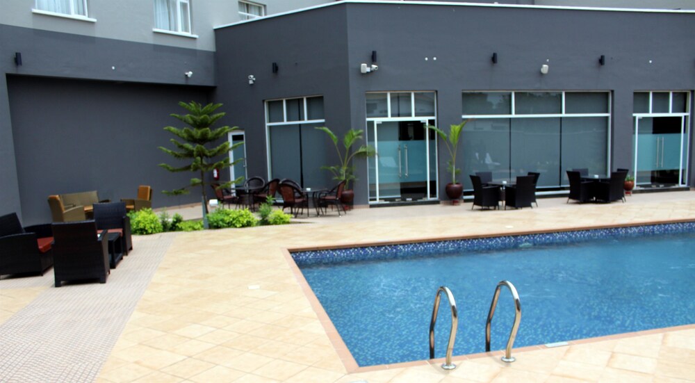 Golden Tulip Ibadan 30/35