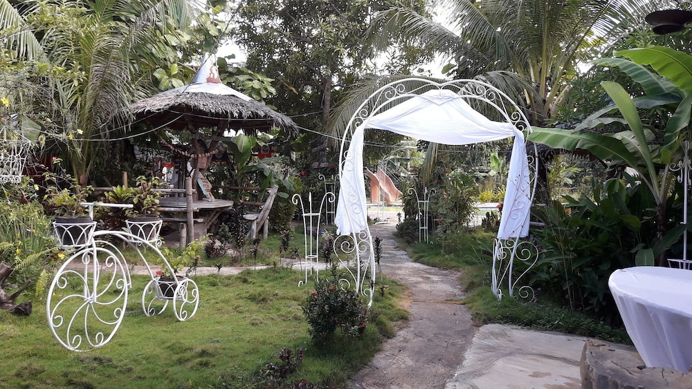 Relaxing Garden Resort 44/50