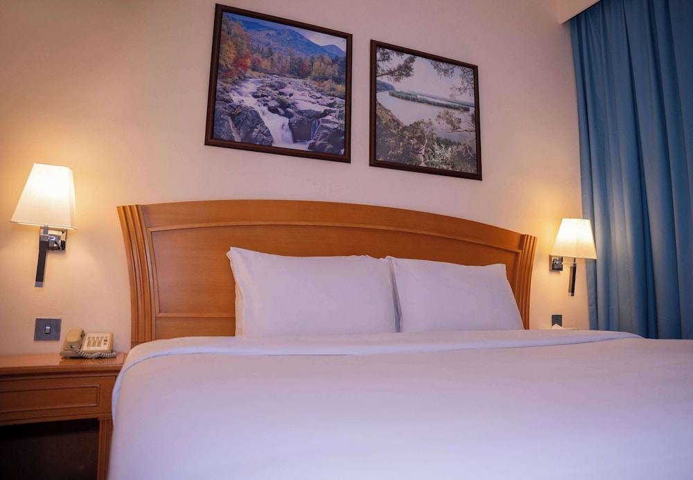 Golden Tulip Sharjah- Hotel Apartments photo3