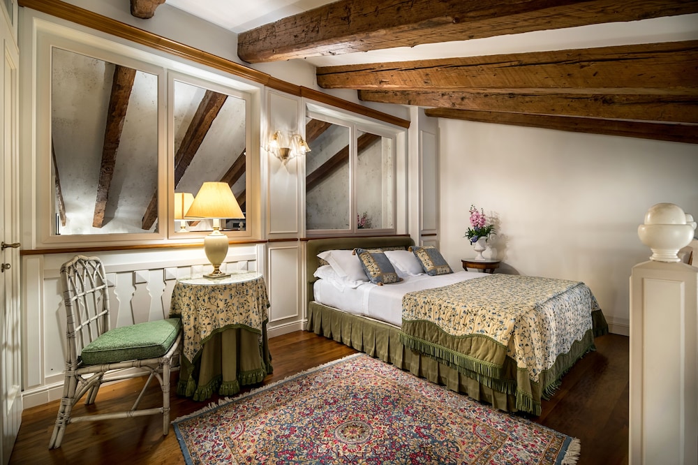 Tower, Classic, Double Bed