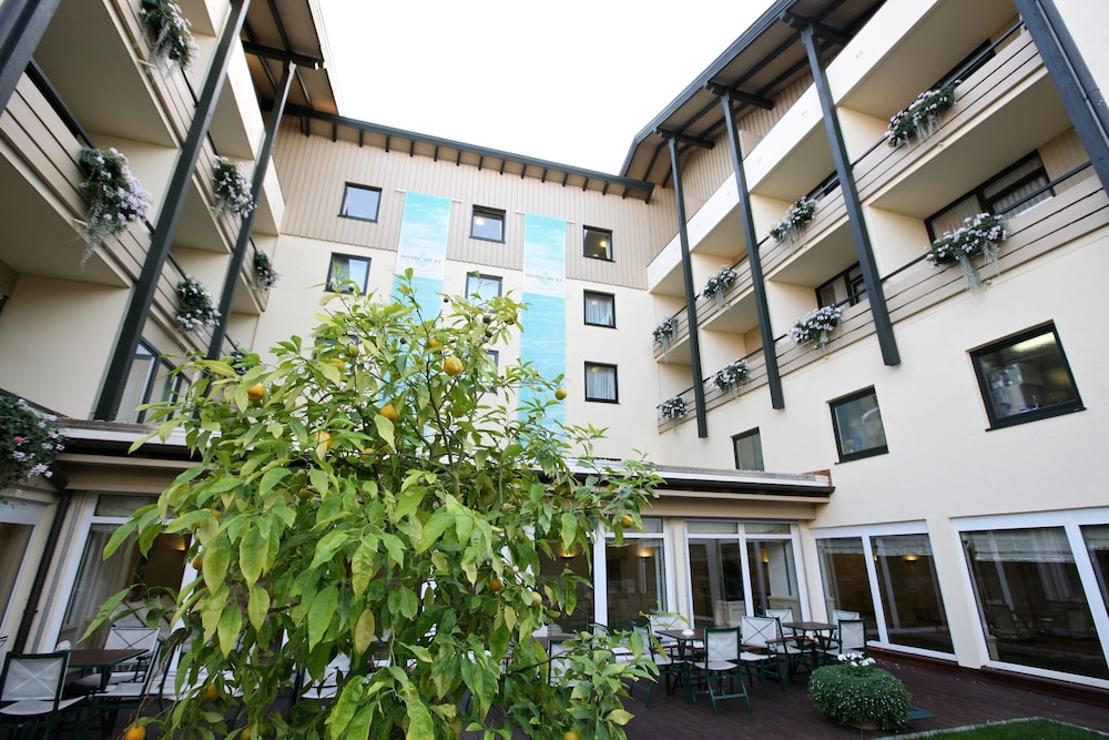 Das Wunsch-Hotel Mürz 3/71