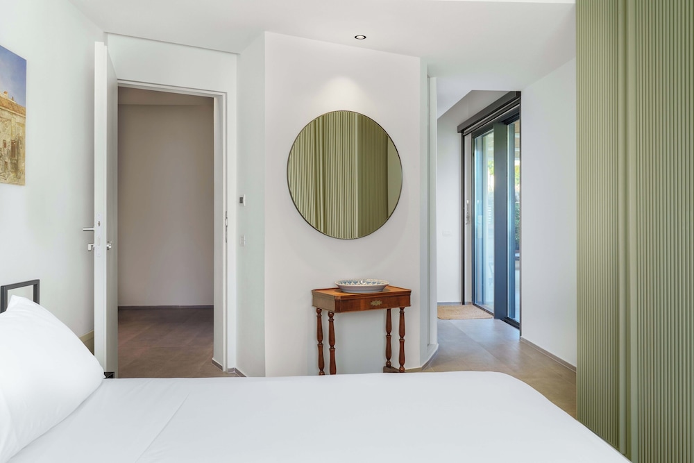 غرفة ديلوكس تنفيذية بسرير كوين بشرفة، Domia Boutique Hotel Mondello 3/7