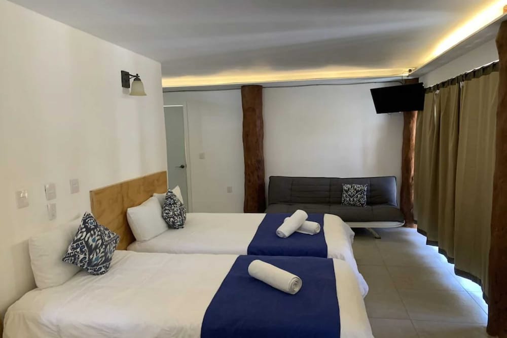 DELUXE, 2 DOUBLE BEDS, GARDEN VIEW