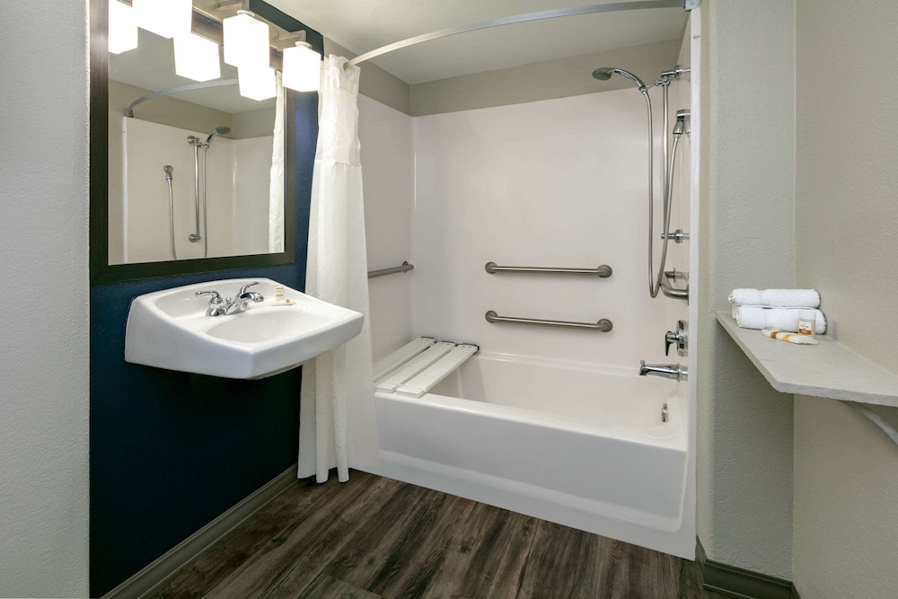 La Quinta Inn & Suites by Wyndham Horn Lake / Southaven Area 12/47