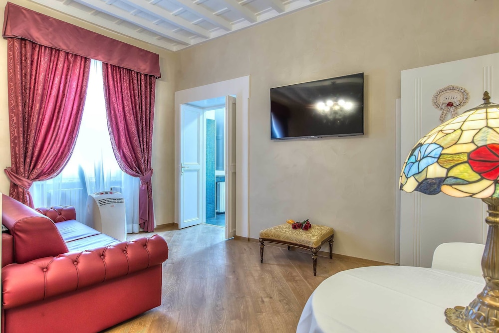 Trevi Rome Suite 31/50