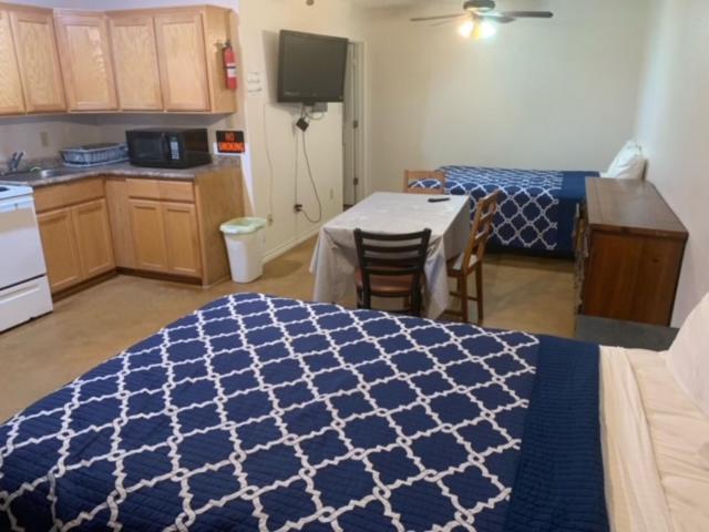 Cotulla Executive Inn 27/40