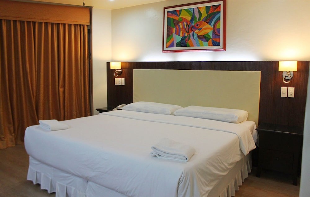 Lost Horizon Beach Dive Resort 16/64