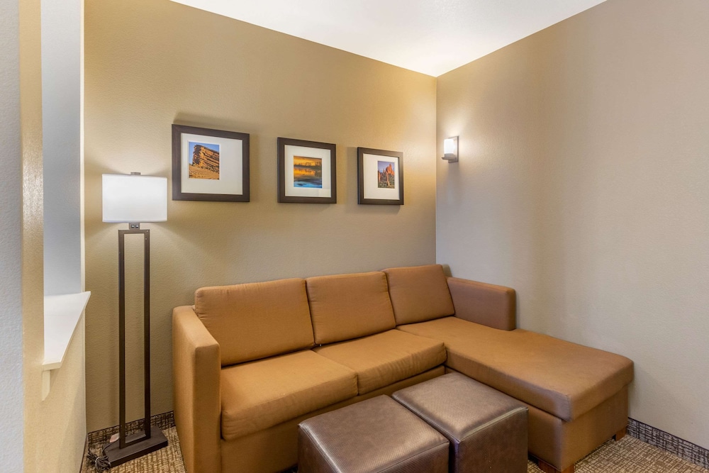 Comfort Suites Near Denver Downtown 9/28