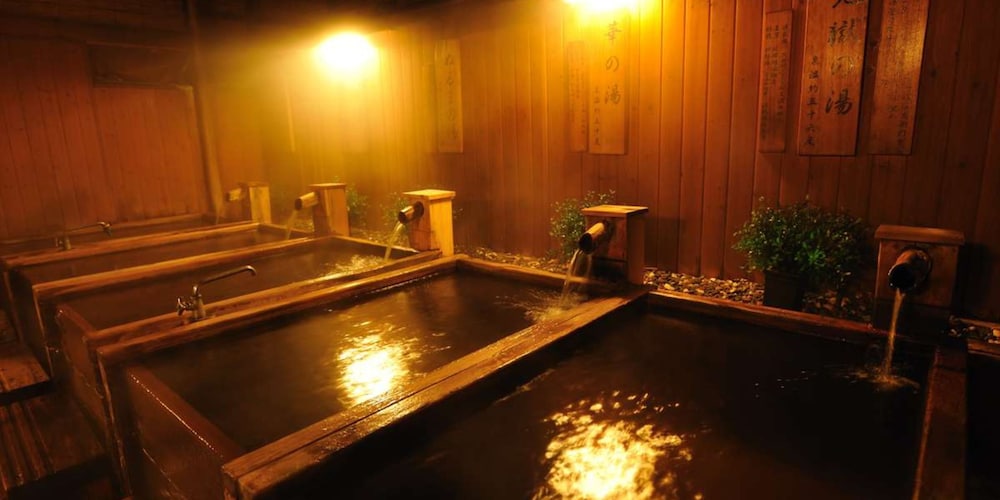 Shibu Onsen Kokuya 25/50