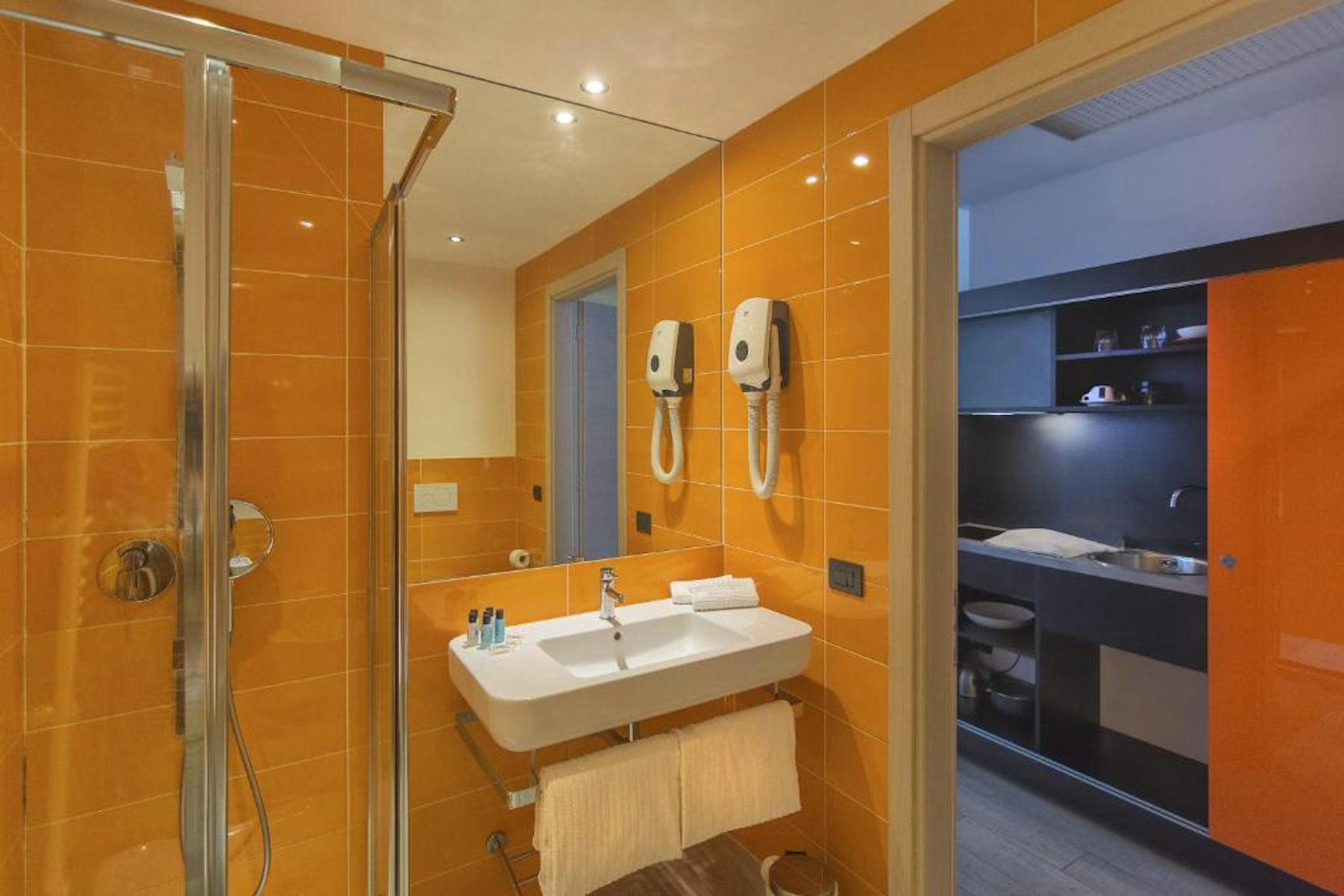 Blue Shades Aparthotel 66/66