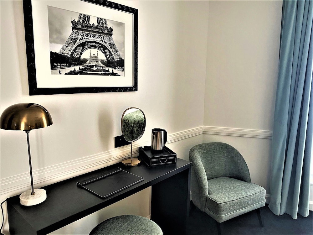 Hotel Le Cercle Tour Eiffel 41/50