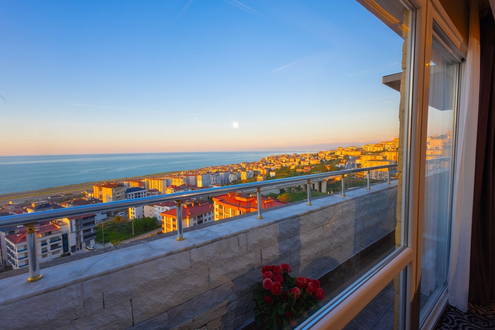 Andalouse Otel 45/49