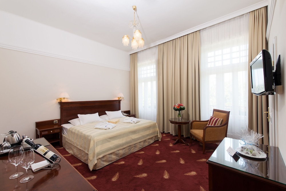 Danubius Health Spa Resort Thermia Palace Formerly Thermia Palace Hotel 28/73