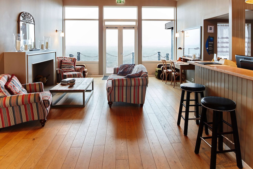 Fosshotel Hellnar 54/64