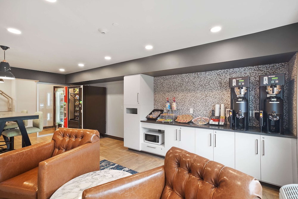 Extended Stay America Premier Suites - Providence - East Providence 30/49