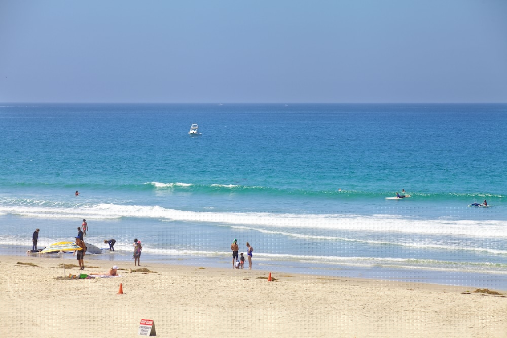 Surfer Beach Hotel 39/59
