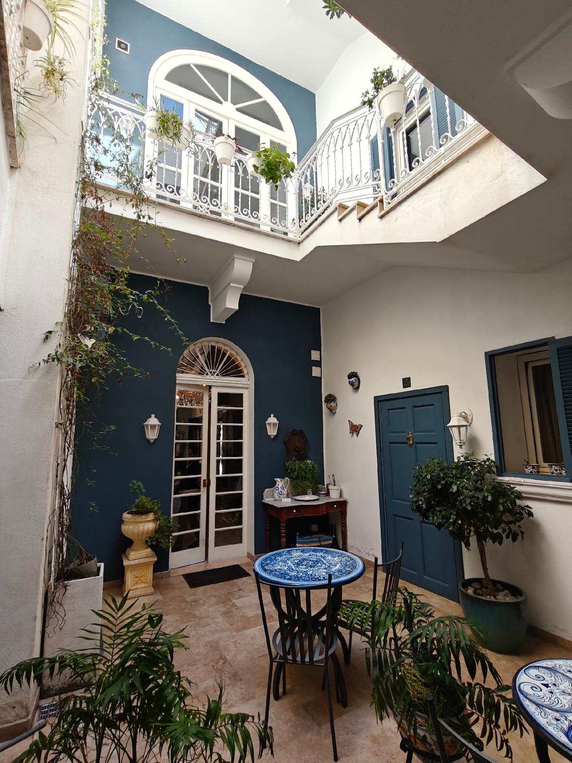 Julina Boutique Living 33/43