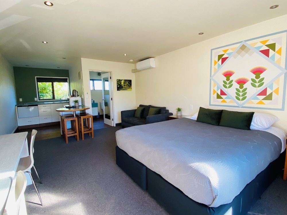 1 BEDROOM, APARTMENT