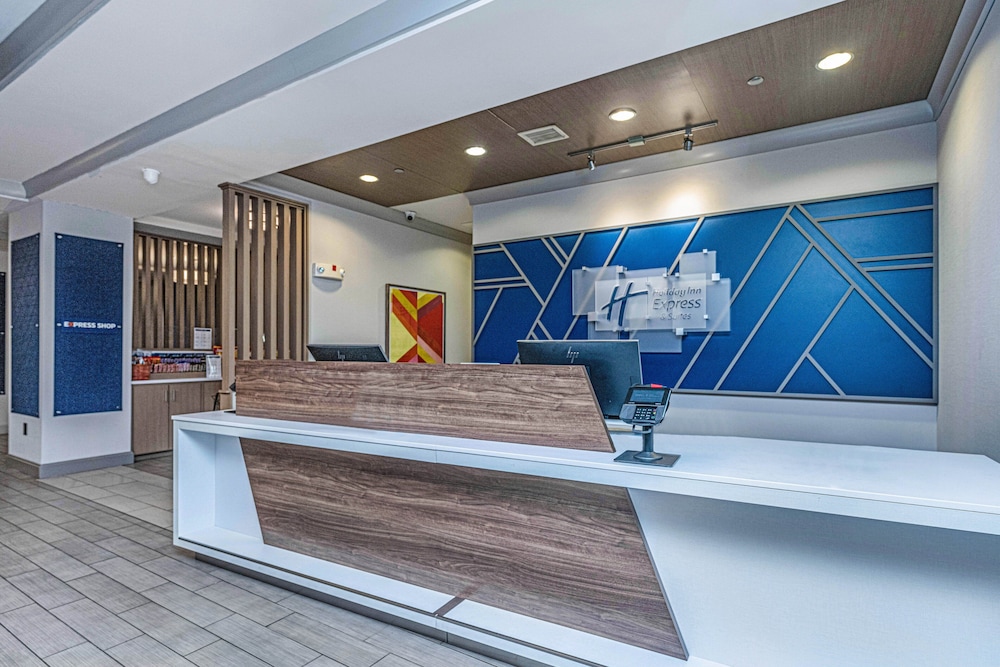 Holiday Inn Express Hotel And Suites Charleston Arpt Conv Ctr Area 9/67
