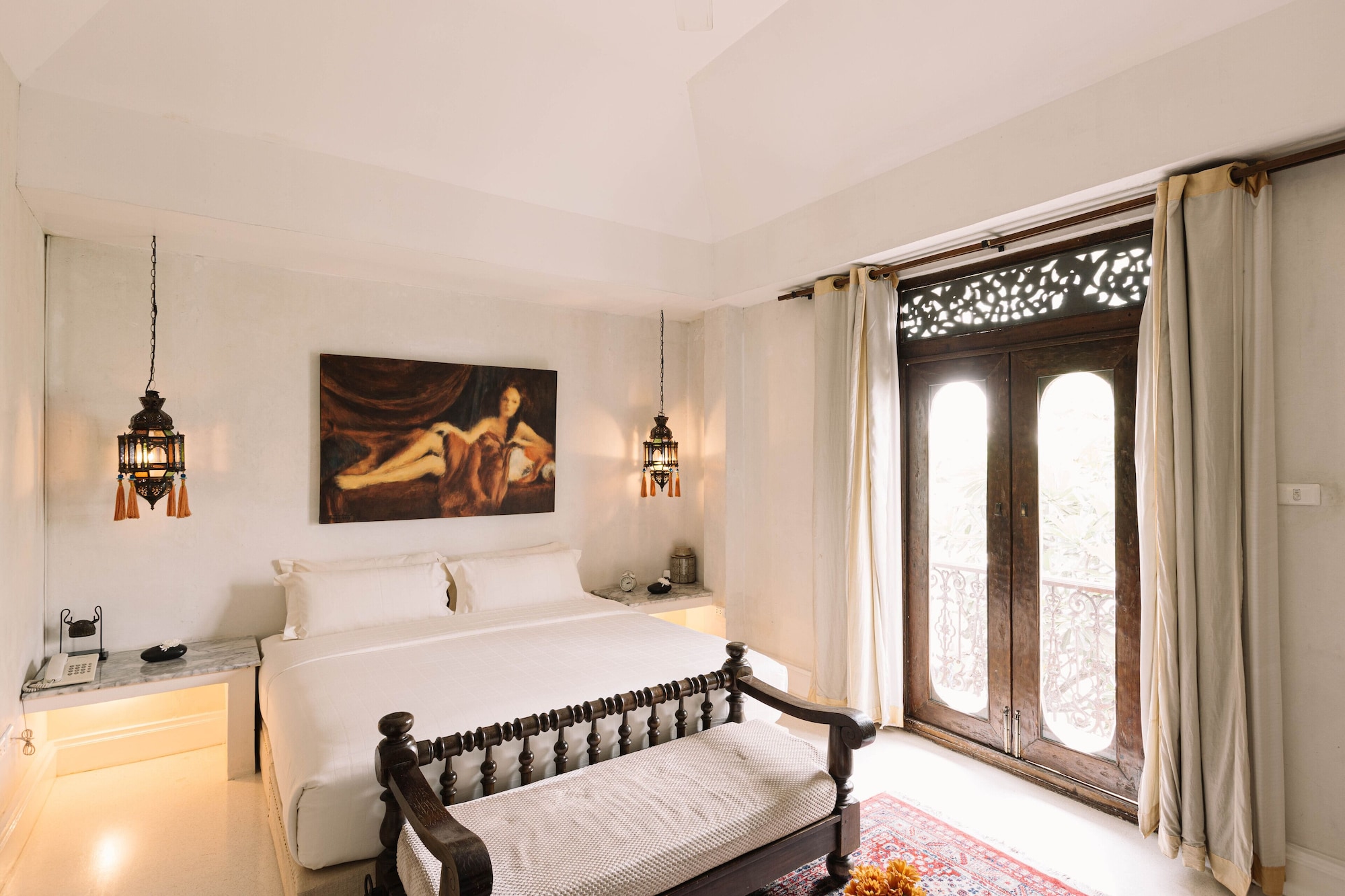 2 BEDROOMS