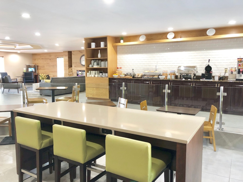 Country Inn & Suites by Radisson Greenville, NC 46/58