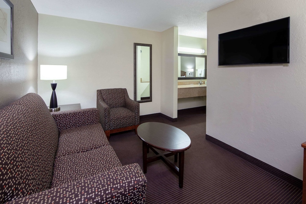 Americinn By Wyndham Ironwood 32/54