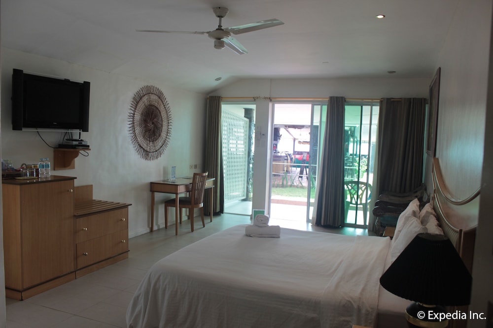 Wild Orchid Beach Resort 48/67