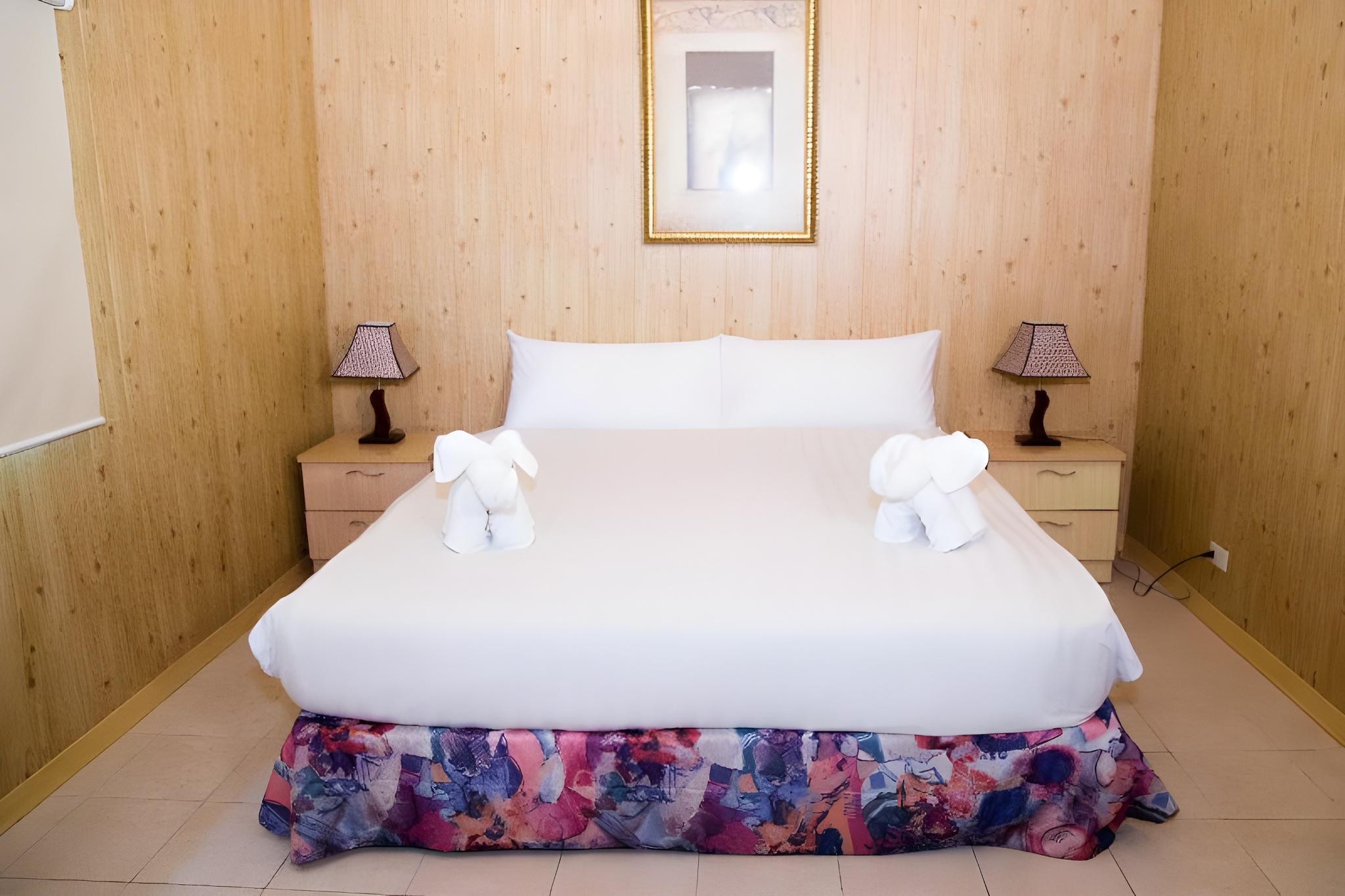 1 Bedroom, Skylight, Suite, Cabin