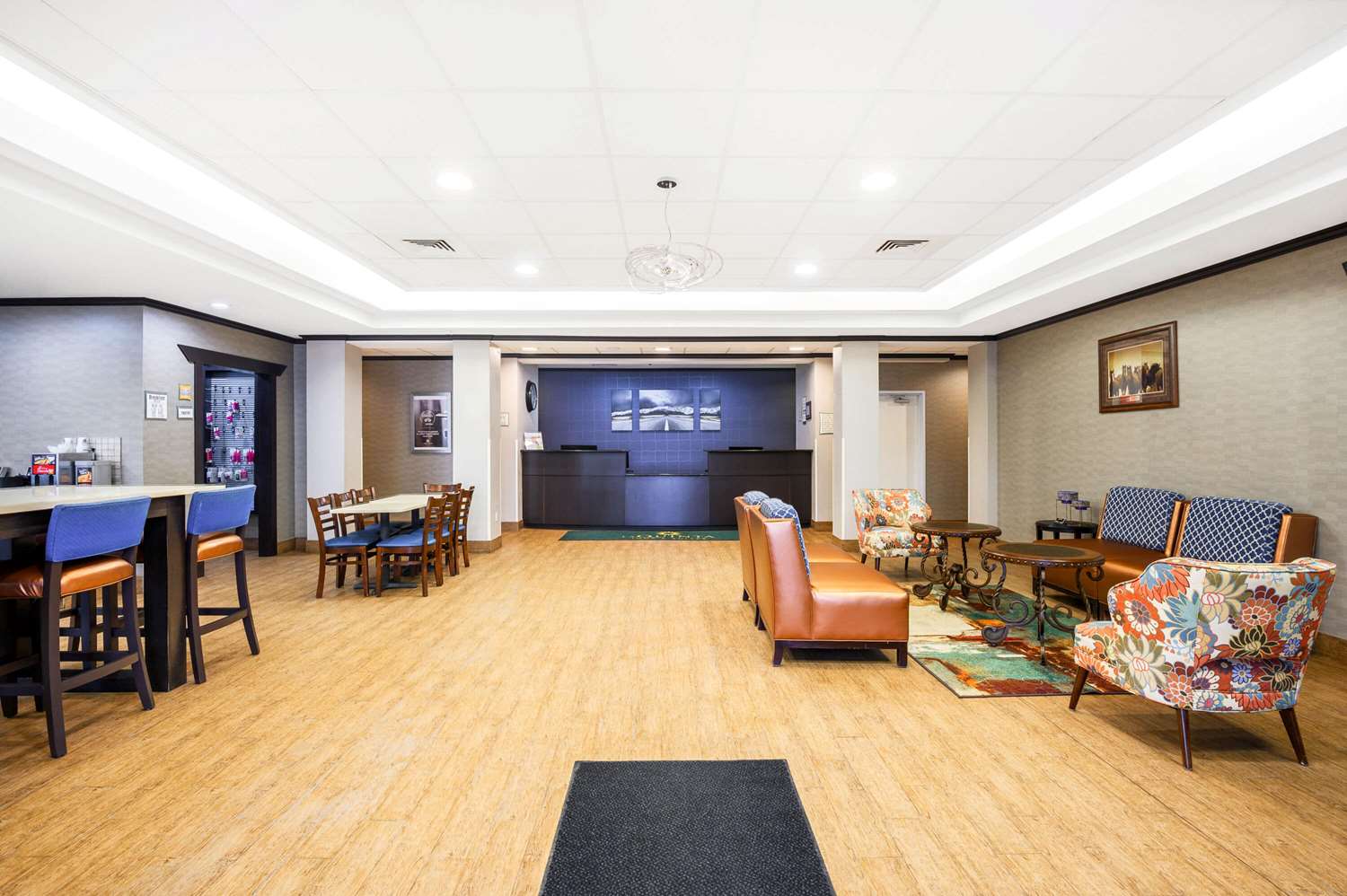 La Quinta Inn & Suites by Wyndham Glendive 49/56