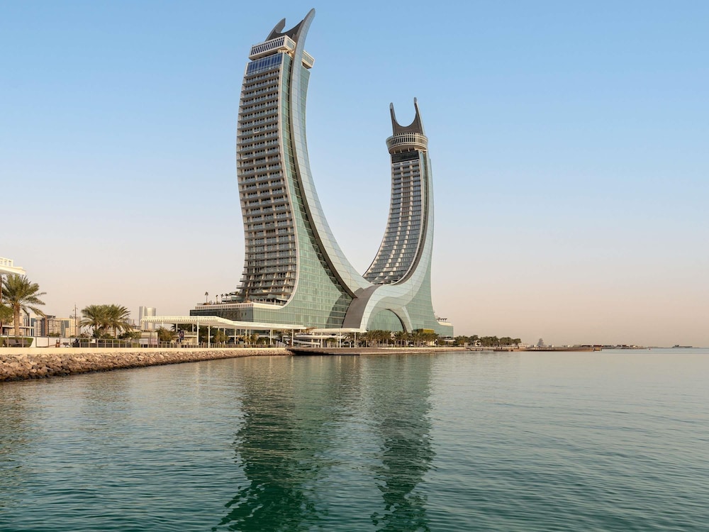 Fairmont Doha 58/65
