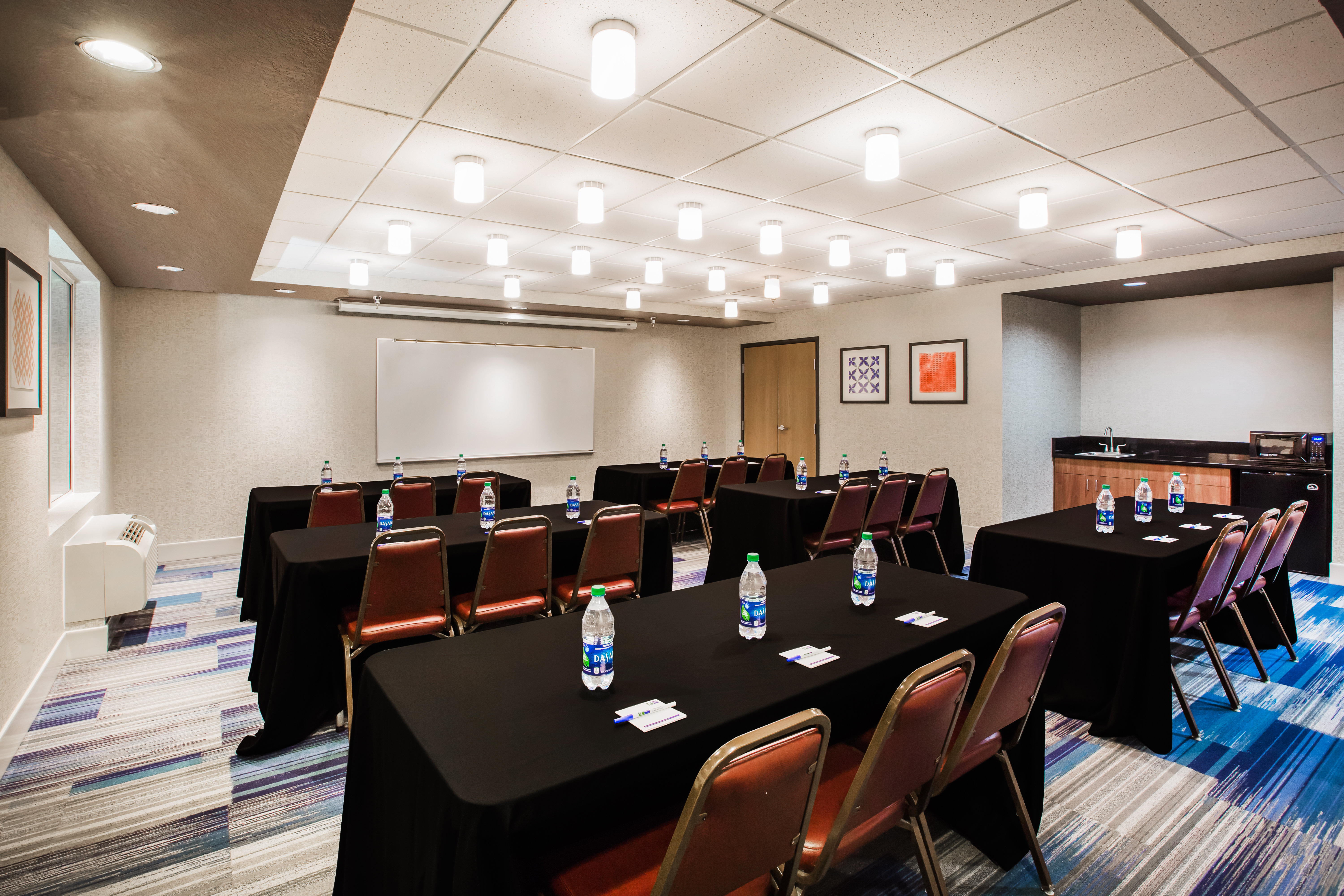 Holiday Inn Express Hotel & Suites Bellevue-Omaha Area 20/26