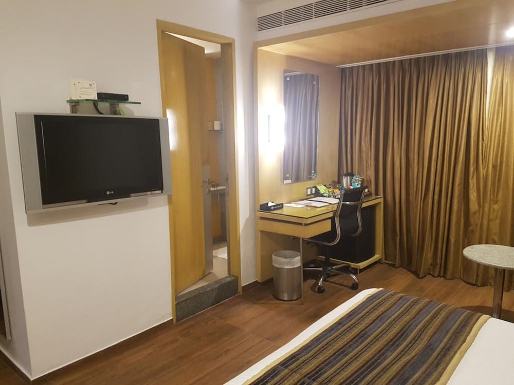 Ramee Guestline Dadar 45/71