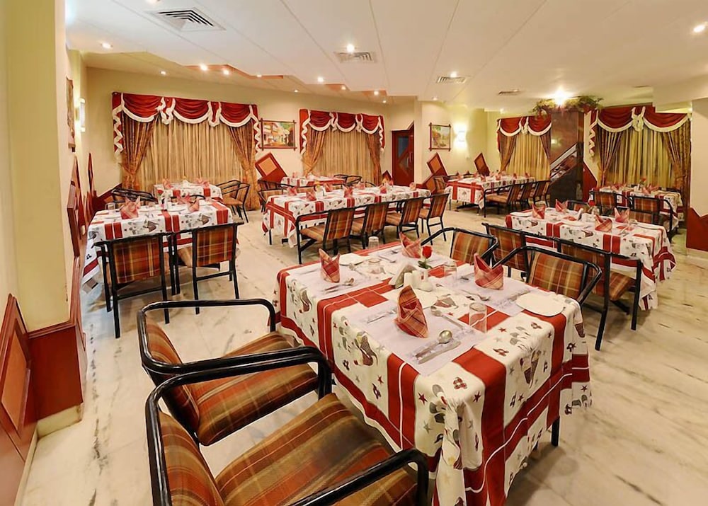 Hotel Gnanam 41/49