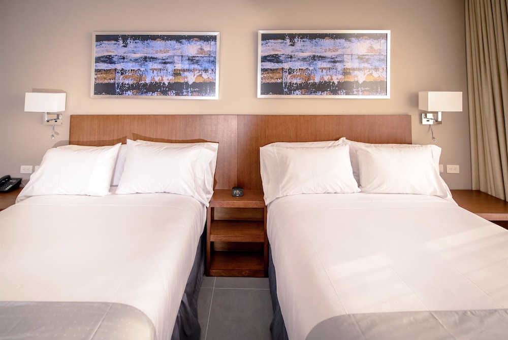 Wyndham Manta Sail Plaza Hotel and Convention Center 17/57