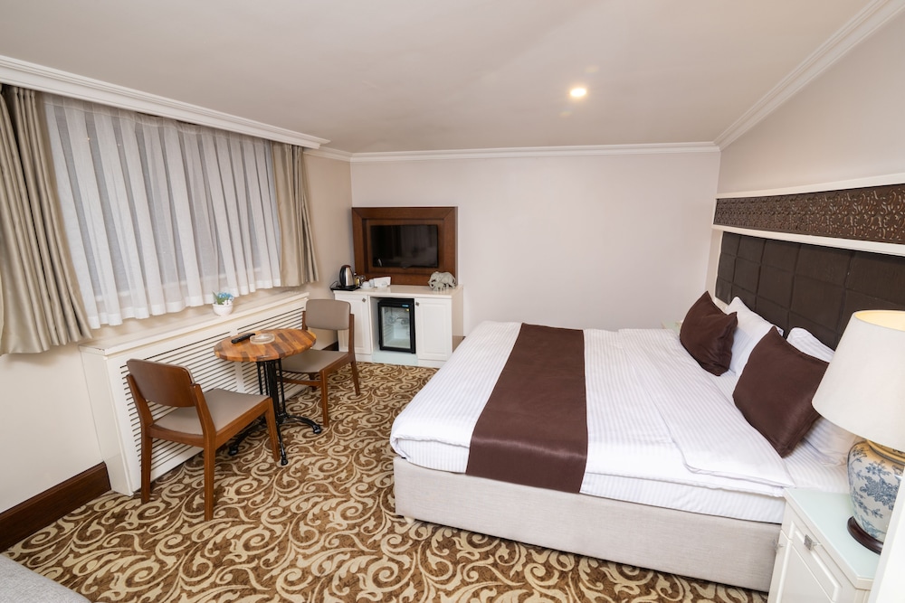 K SUITES HOTEL 14/58